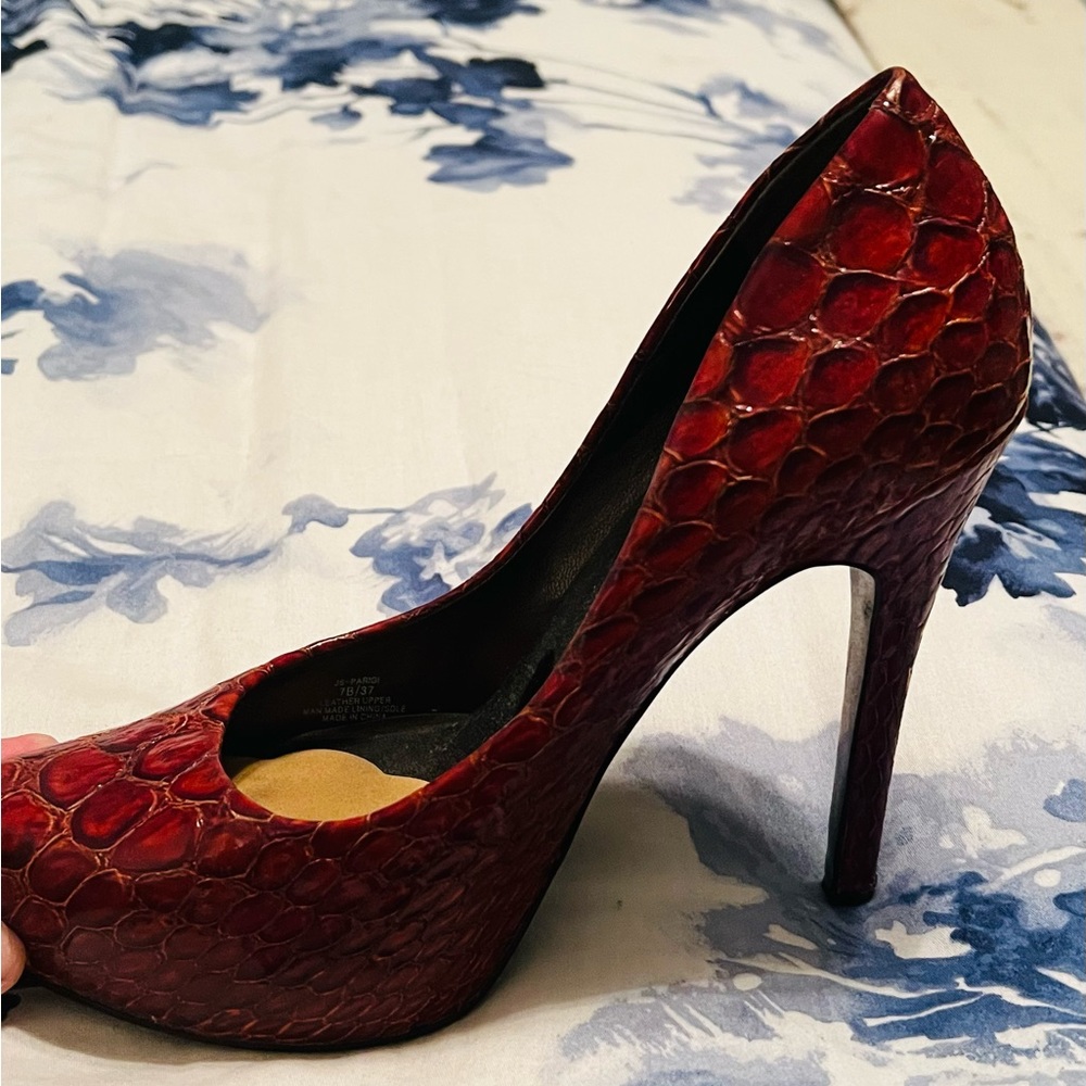 Size 7 Jessica Simpson shoe